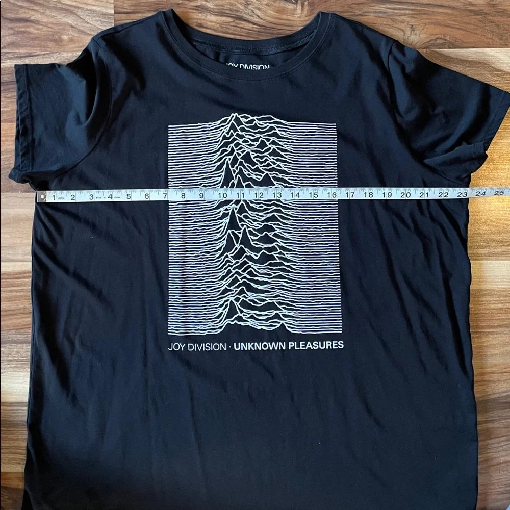 Torrid Joy Division t-shirt size 1 1x 14 16 - Picture 3 of 5